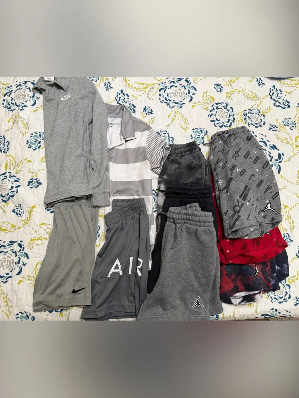 Nike Kids Gray & Black Sweatpants Bundle